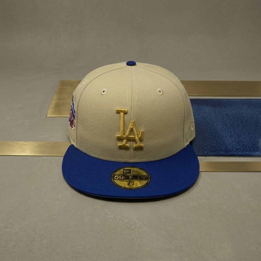 New Era 59FIFTY Los Angeles Dodgers Fitted Hat 7 3/4 Khaki Blue 50th Patch